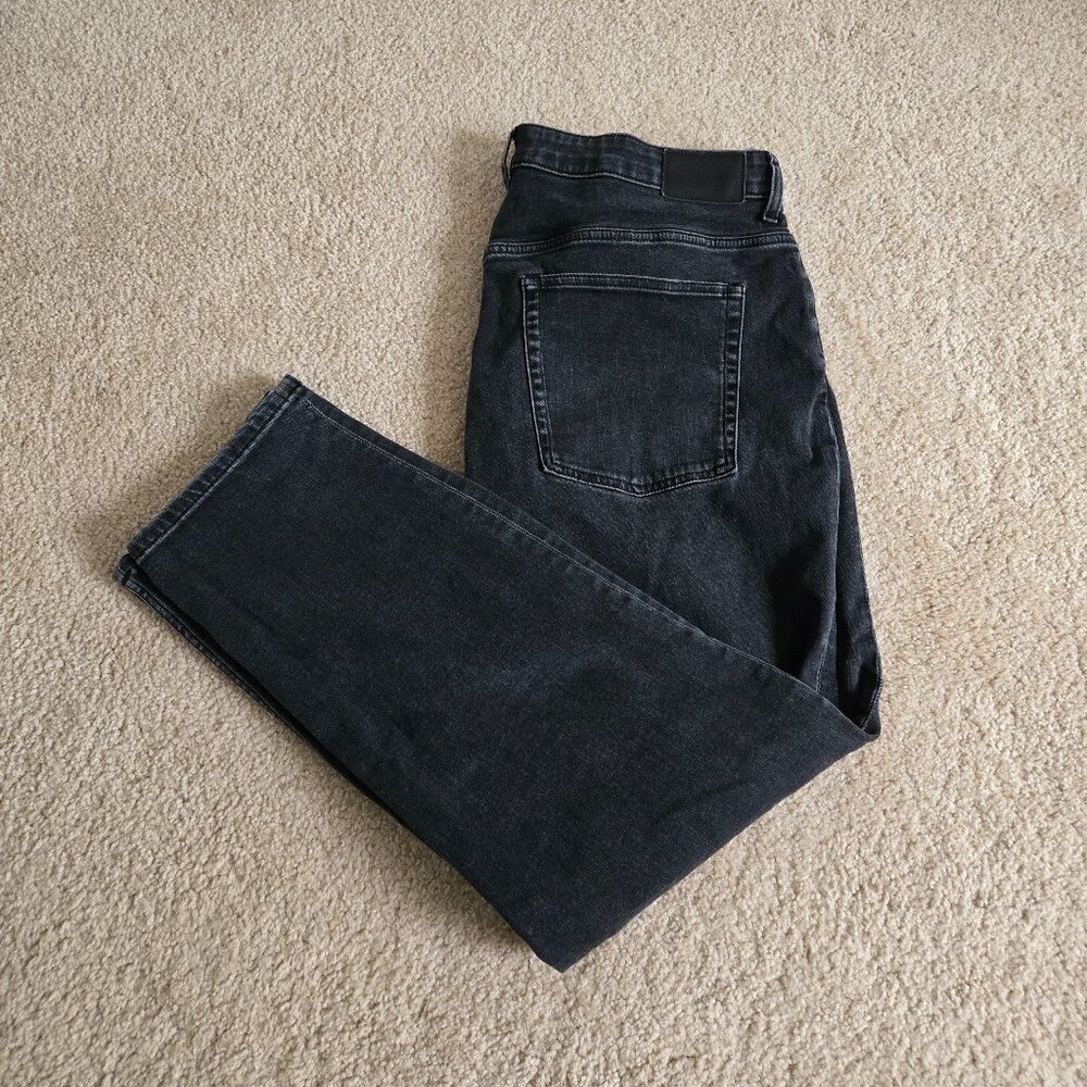 EVERLANE Black The Curvy Cheeky jean/ Size 35 regular
